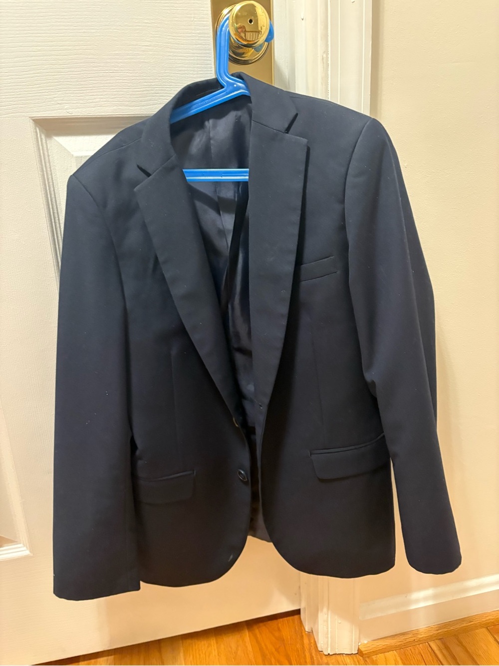 Isaac Mizrahi boy’s navy Blazer size 16, excellent condition)
